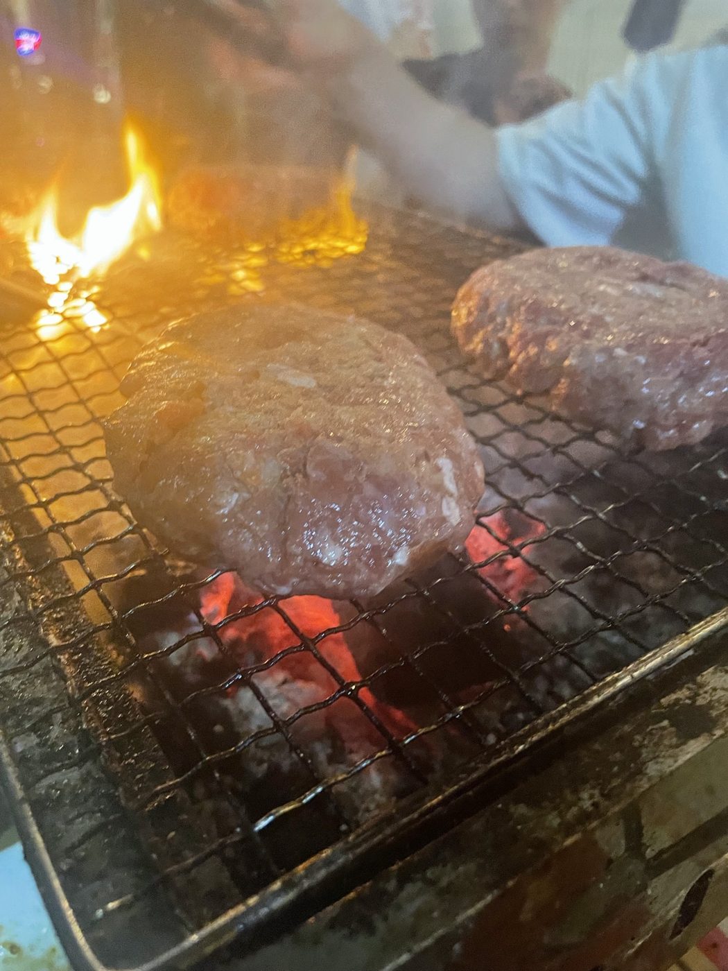 炭火で焼くお肉（BBQ）